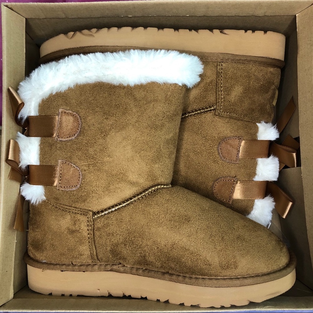 Women’s size 7 UGG boots